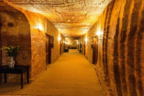 The Lookout Cave Underground Motel - Hervey Bay Accommodation 35