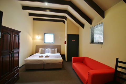 Hahndorf Motel - Tourism Hervey Bay 0