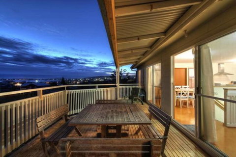 SeaWatch-Sea Views - Hervey Bay Accommodation 7