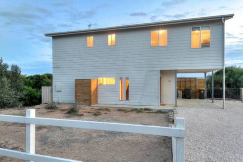 SeaWatch-Sea Views - Hervey Bay Accommodation 9