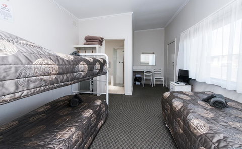 Blue Lake Motel - Hervey Bay Accommodation 9