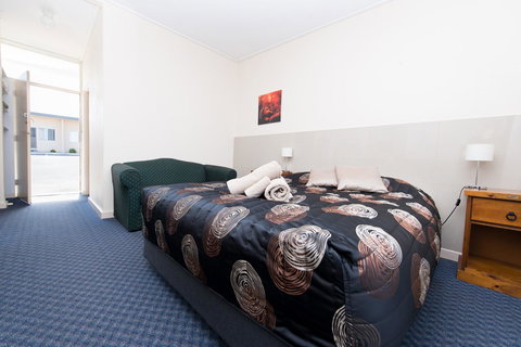 Blue Lake Motel - Hervey Bay Accommodation 13