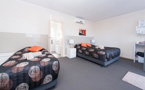 Blue Lake Motel - Hervey Bay Accommodation 1