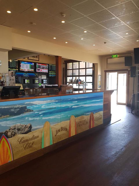 Pier Hotel Port Lincoln - Hervey Bay Accommodation 2