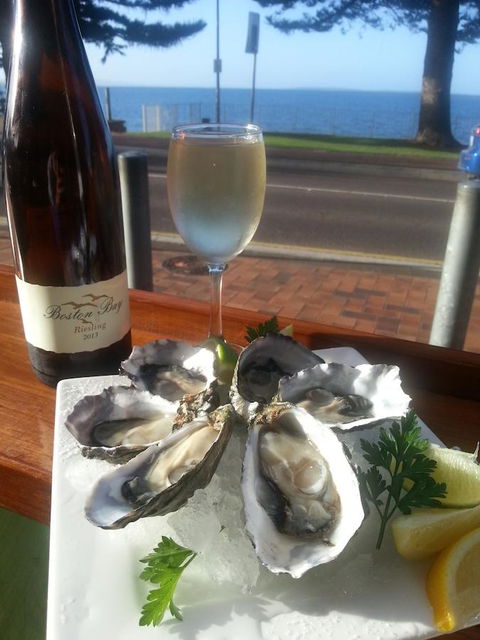 Pier Hotel Port Lincoln - Hervey Bay Accommodation 7