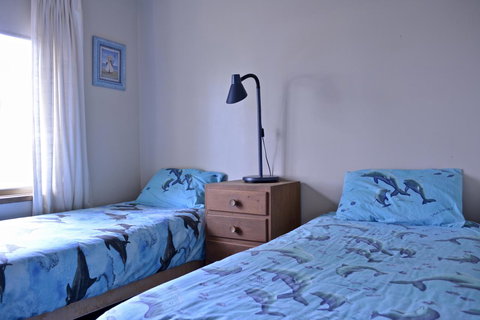 Dolphinview - Hervey Bay Accommodation 7