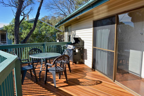 Dolphinview - Hervey Bay Accommodation 11