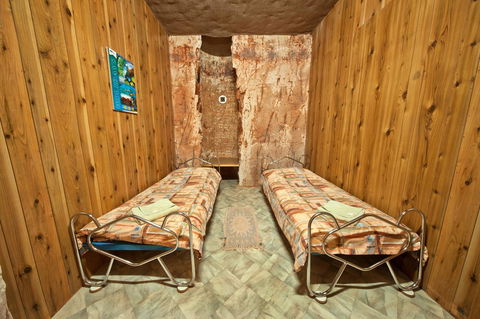 Radeka Downunder Underground Motel - Tourism Hervey Bay 6
