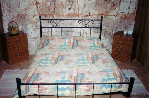 Radeka Downunder Underground Motel - Tourism Hervey Bay 3