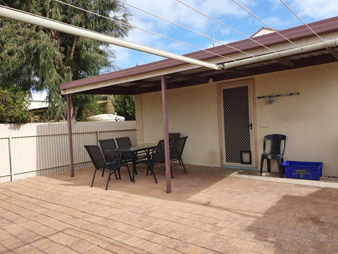 Super Central Location - Hervey Bay Accommodation 12