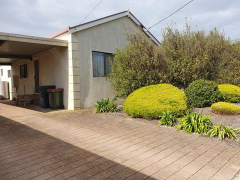 Super Central Location - Hervey Bay Accommodation 2