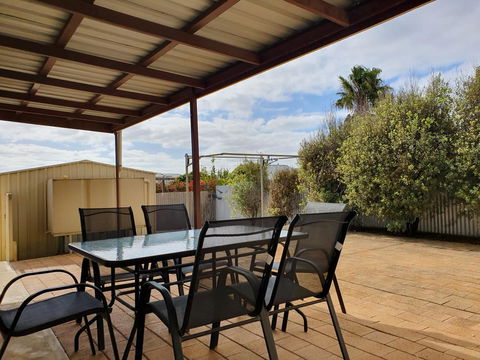Super Central Location - Hervey Bay Accommodation 11