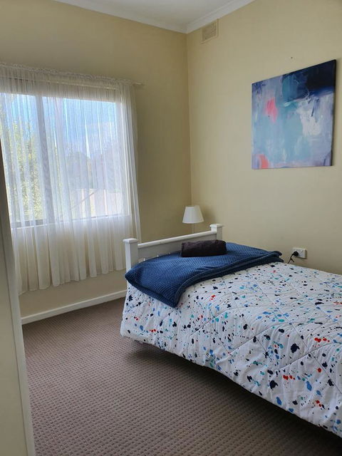 Super Central Location - Hervey Bay Accommodation 9