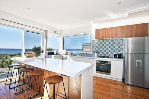 Culburra Beachhouse - Hervey Bay Accommodation 14