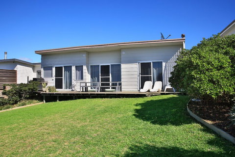 Culburra Beachhouse - Hervey Bay Accommodation 9