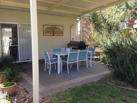 Jack\'s House B&B Clare - Tourism Hervey Bay 5