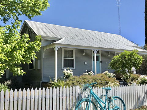 Jack\'s House B&B Clare - Tourism Hervey Bay 1