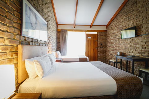 The Lodge By Manna - Tourism Hervey Bay 10