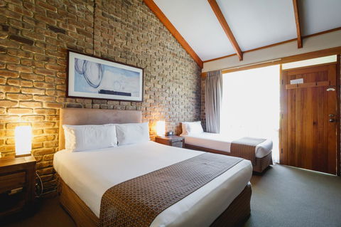 The Lodge By Manna - Tourism Hervey Bay 9