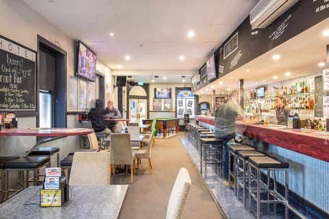 Nightcap At Federal Hotel Mt Gambier - Tourism Hervey Bay 7