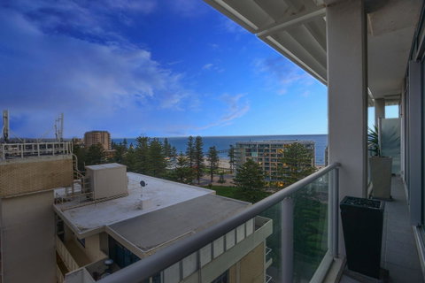 Glenelg Skyline Penthouse - Hervey Bay Accommodation 5