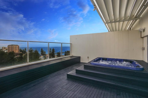Glenelg Skyline Penthouse - Hervey Bay Accommodation 2