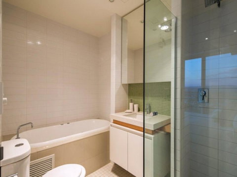 Glenelg Skyline Penthouse - Hervey Bay Accommodation 21