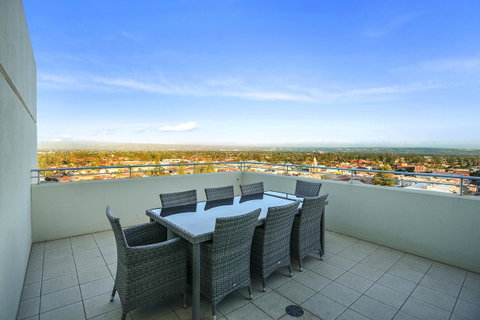 Glenelg Skyline Penthouse - Hervey Bay Accommodation 39