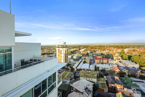 Glenelg Skyline Penthouse - Hervey Bay Accommodation 17