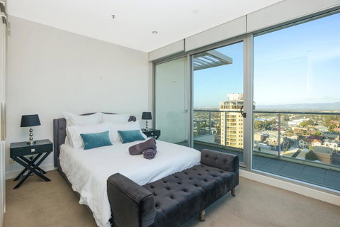 Glenelg Skyline Penthouse - Hervey Bay Accommodation 19