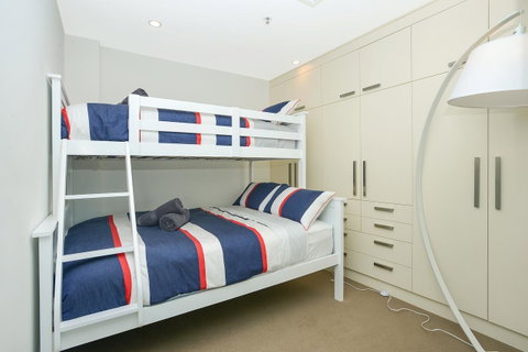 Glenelg Skyline Penthouse - Hervey Bay Accommodation 44