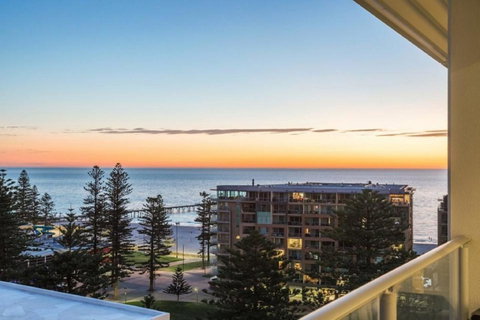 Glenelg Skyline Penthouse - Hervey Bay Accommodation 3