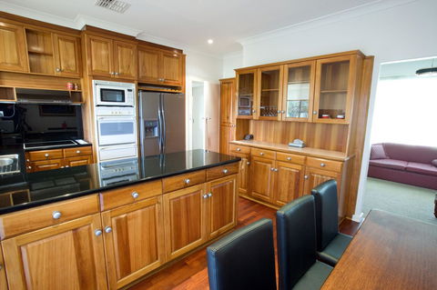 The Commodore - Tourism Hervey Bay 21