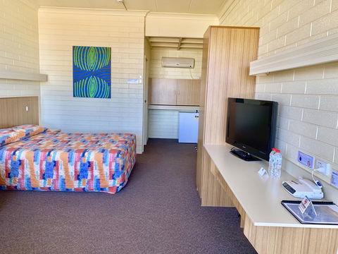 Opal Inn Hotel, Motel, Caravan Park - Hervey Bay Accommodation 33