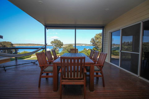 Waterfront On Osprey - Hervey Bay Accommodation 12