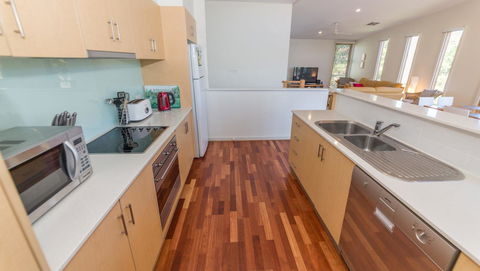 South Shores Villa 31 - South Shores Normanville - Tourism Hervey Bay 4
