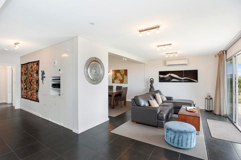 Esplanade Escape - Tourism Hervey Bay 26