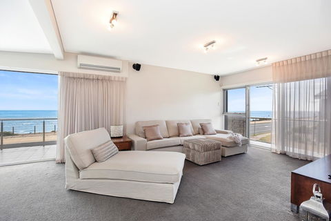 Esplanade Escape - Tourism Hervey Bay 17