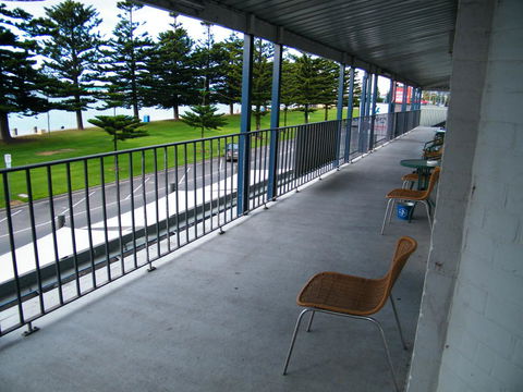 Grand Tasman Hotel - Hervey Bay Accommodation 31