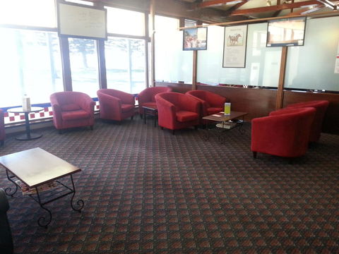 Grand Tasman Hotel - Hervey Bay Accommodation 21