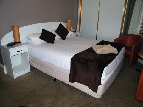 Grand Tasman Hotel - Hervey Bay Accommodation 23