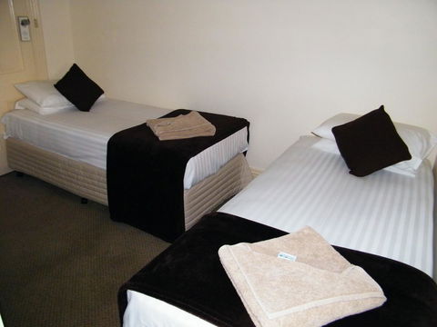 Grand Tasman Hotel - Hervey Bay Accommodation 38