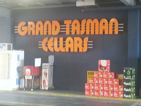 Grand Tasman Hotel - Hervey Bay Accommodation 29