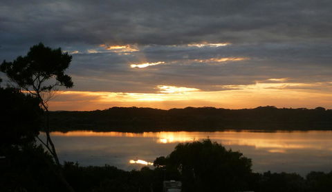 Lakeside Tourist Park - Hervey Bay Accommodation 12