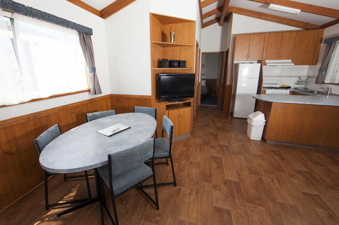 Lakeside Tourist Park - Hervey Bay Accommodation 7