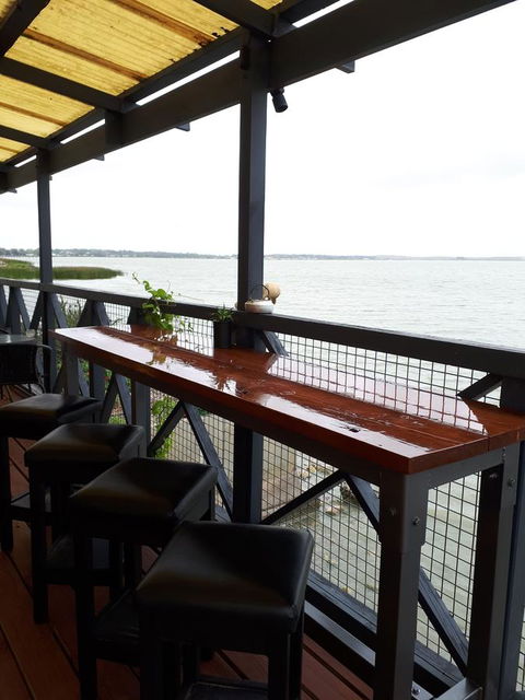 Meningie Waterfront Motel - Hervey Bay Accommodation 40