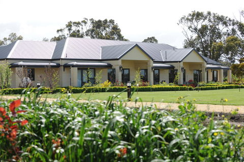 The Barn Accommodation - Tourism Hervey Bay 3
