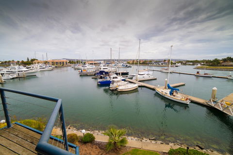 Marina Reflections - Tourism Hervey Bay 9