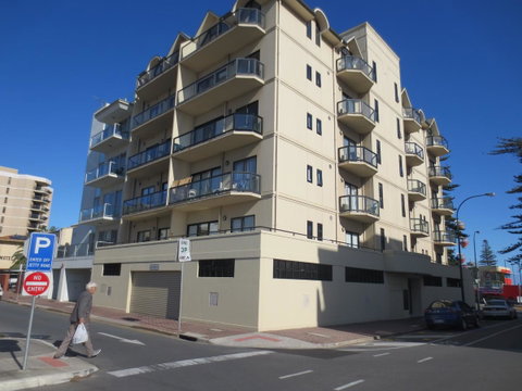 Holdfast Shores Apartments - Hervey Bay Accommodation 0