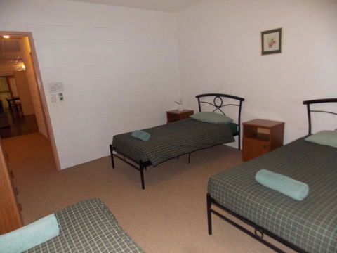 Desert View Apartments - Hervey Bay Accommodation 2
